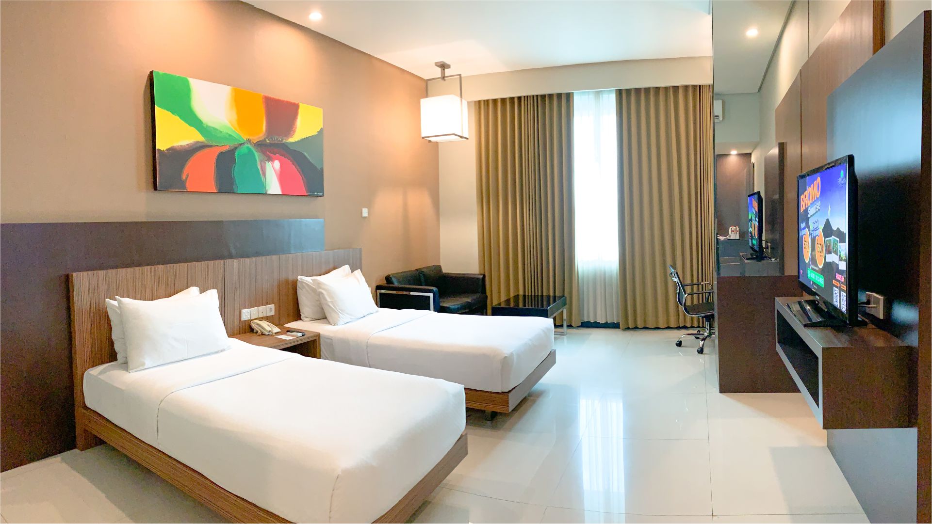 Grand Deluxe Twin WEB