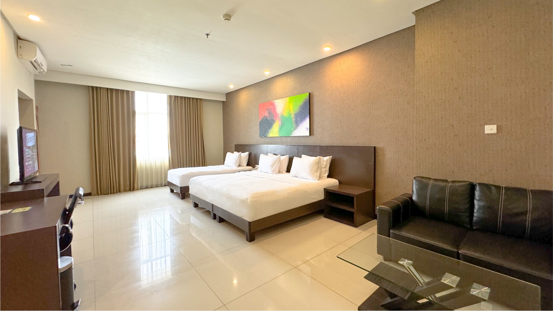 family suite (2) WEB